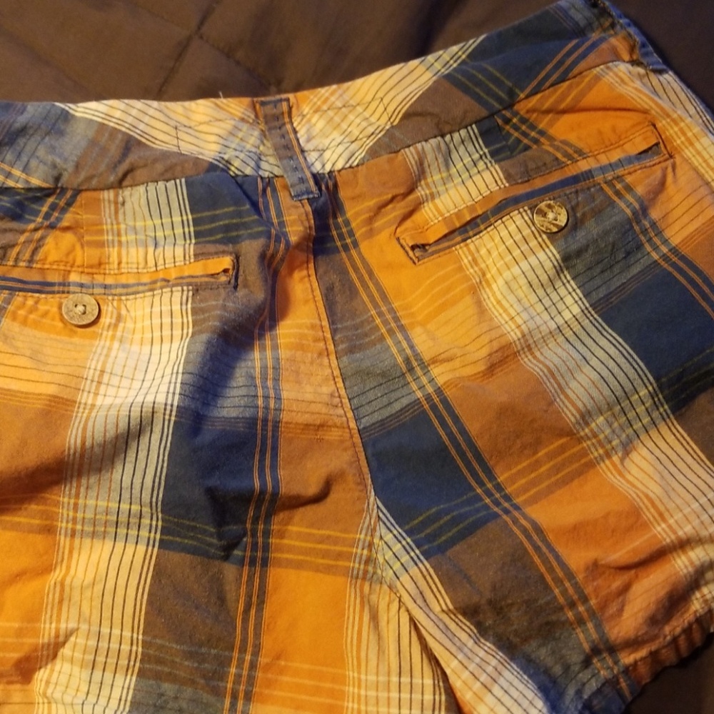 Shorts - Picture 4 of 4